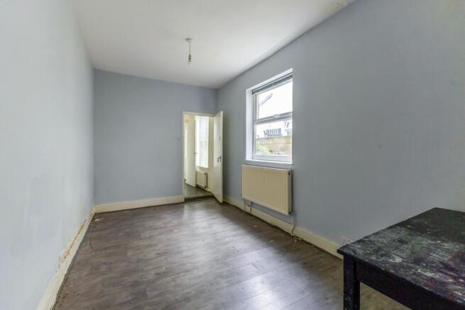 96 Crawley Road, Luton, LU1 1HZ