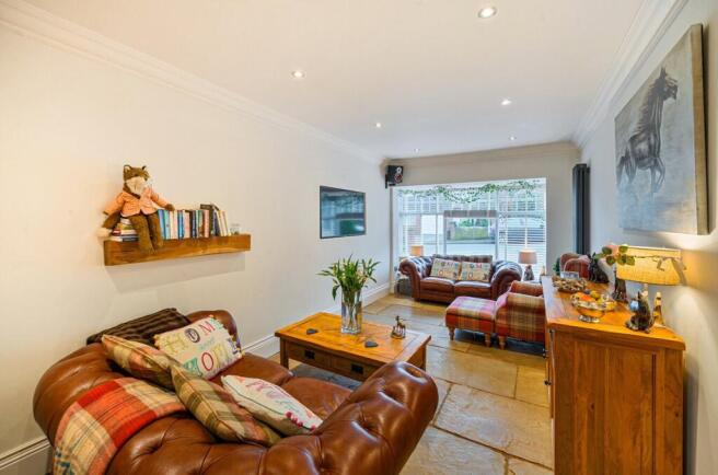 4 bed Detached for sale Image 9