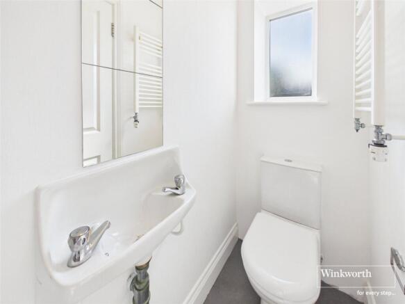 Downstairs Wc/Shower