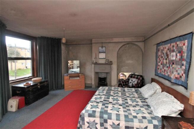 Master Bedroom.JPG