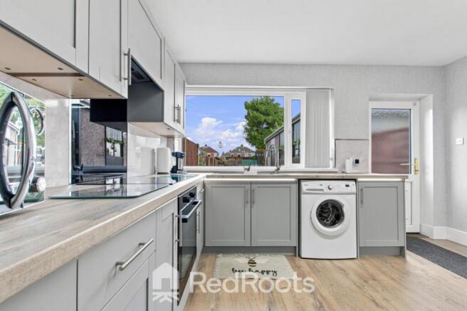 2 bed Semi-Detached for sale Image 5