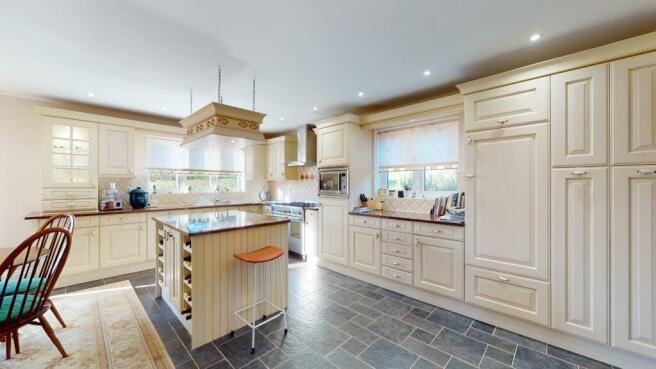 KITCHEN/DINING/FAMILY ROOM