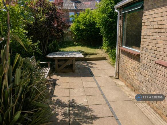 Garden & Brick Outbuilding