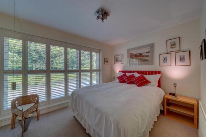 48a Worcester Rd (9)
