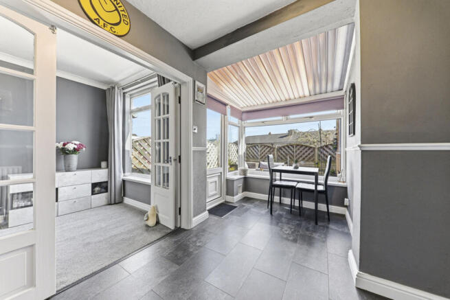 4 bed Semi-Detached for sale Image 6