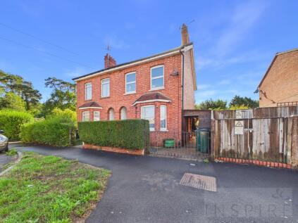Albany Road, Crawley, RH11