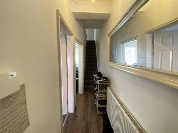 24es.gf hallway.JPG