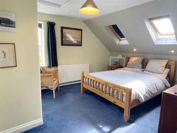 Bed 1.JPG