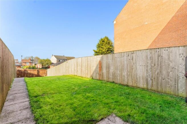 3 bed Town House for sale Image 12