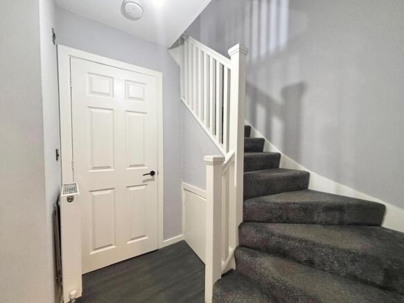 4 bed Detached for sale Image 8