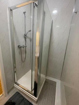 5 bed Terraced for sale Image 11