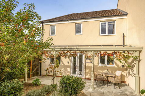 Slipps Close, Frome, BA11
