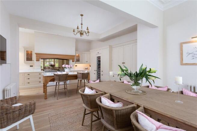 6 bed End of Terrace to rent Image 11