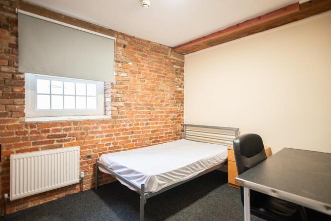 1 bed Flat Share to rent Image 7