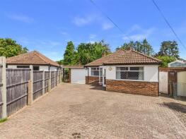2, Crown Close, Walton-on-thames KT12 2AX
