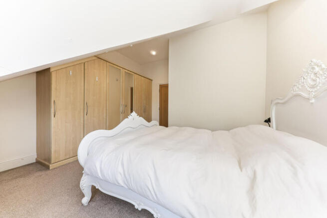2 bed Apartment for sale Image 7