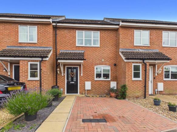 2-bed terraced on Kent Drive, Watlington, King's Lynn, £190,000
