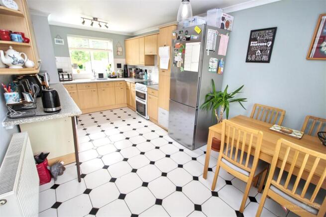Kitchen/Breakfast Room