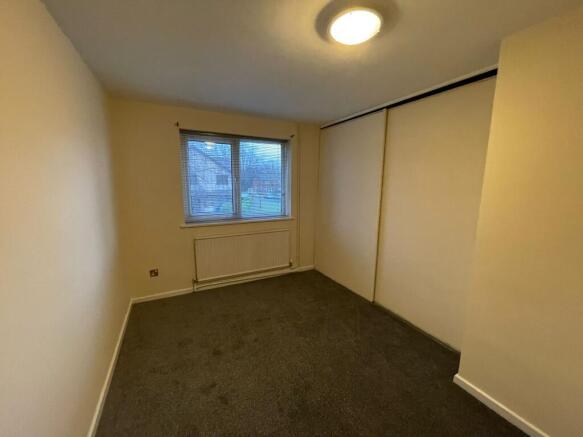 2 bed Apartment to rent Image 4