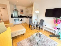 Flat 2, Castle Quay, Castle Lane, Bedford MK40 3FE