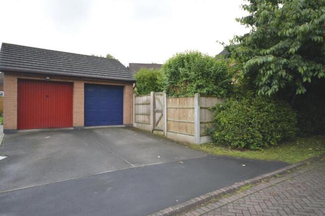 Garage/Driveway