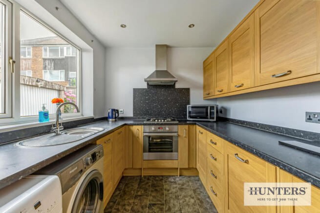 4 bed Semi-Detached for sale Image 4