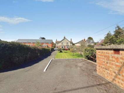 Exbury Road, Blackfield, Southampton, SO45 1XD
