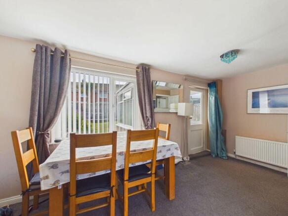 3 bed Semi-Detached for sale Image 4