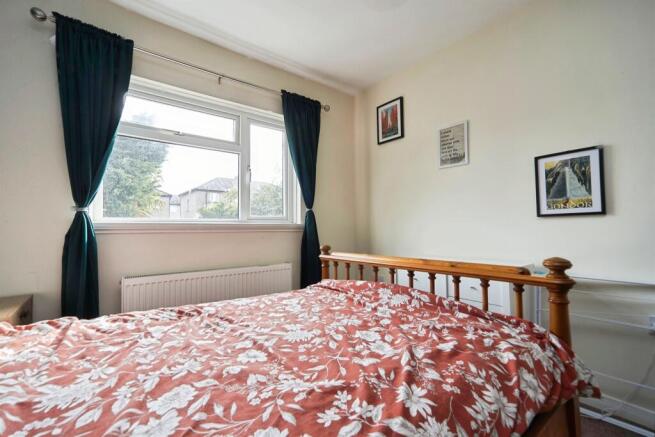 3 bed Semi-Detached for sale Image 12