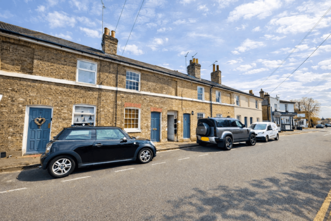 Flat 1, 4a, Anchor Street ( top of stairs), Chelm