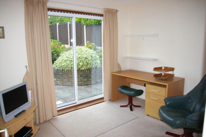 Photo 10