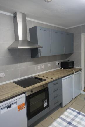 4 bed Terraced to rent Image 9
