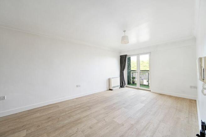 Open Plan Living / Kitchen 
