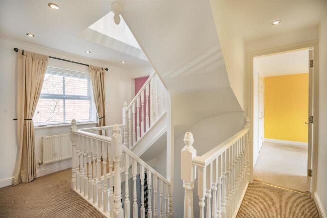 8496474-interior12.jpg