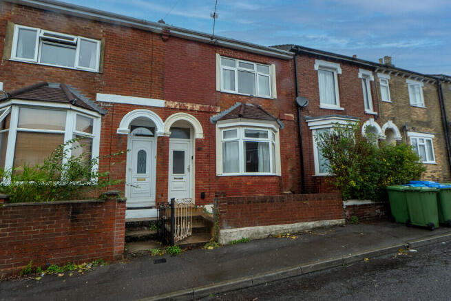 3-bed terraced on Forster Road, Southampton, £240,000
