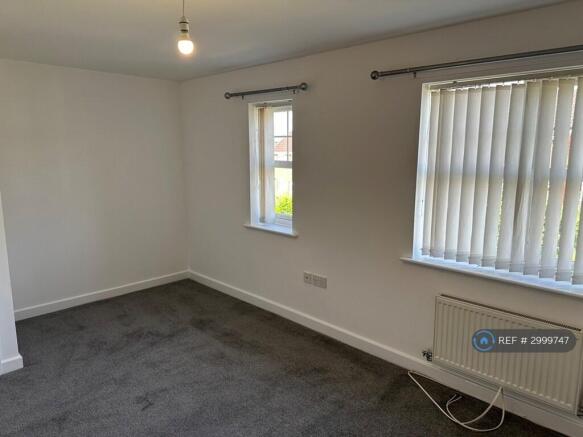3 bed Terraced to rent Image 12