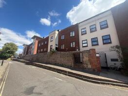 Flat 11, Sharp Garland House, Eastgate Square, Chichester PO19 1EX