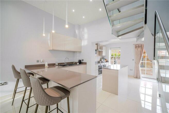 3 bed Terraced for sale Image 4