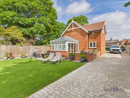 Addlestone, Surrey, KT15