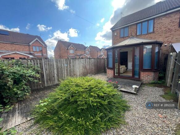 2 bed End of Terrace to rent Image 10