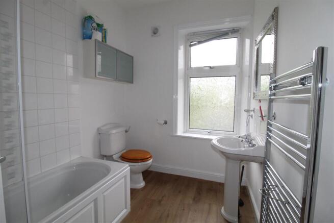2 bed End of Terrace to rent Image 11