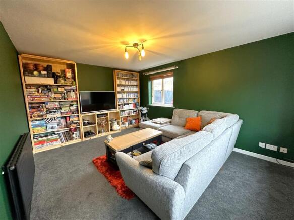 Large Living Room 854