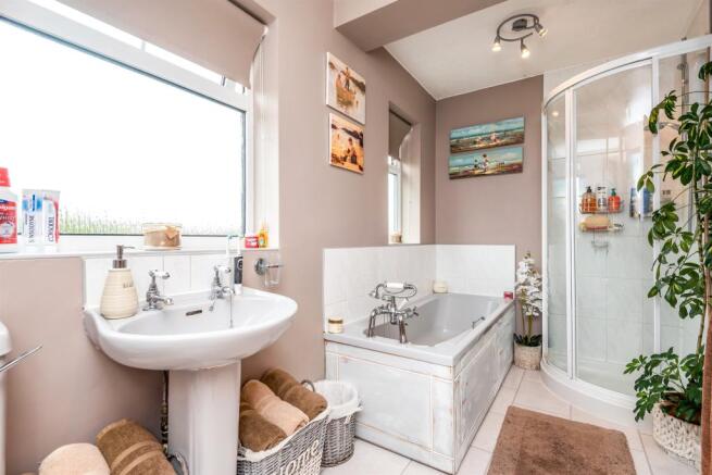 Family Bathroom: