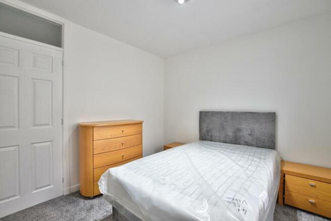 bedroom2.jpg