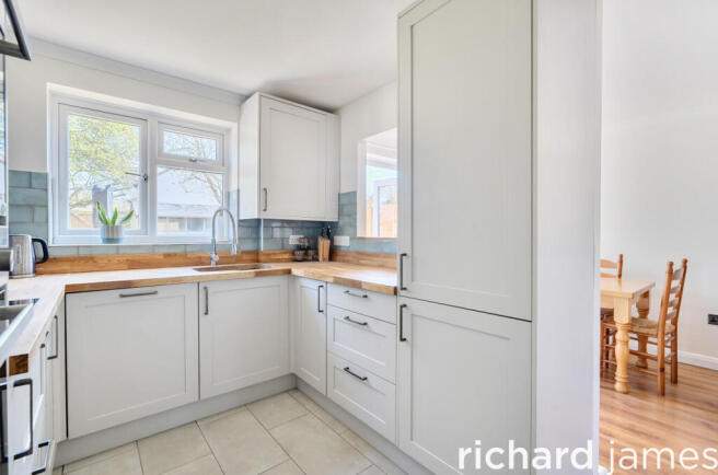 839d801a662040099f3588b5aaa5fcdf