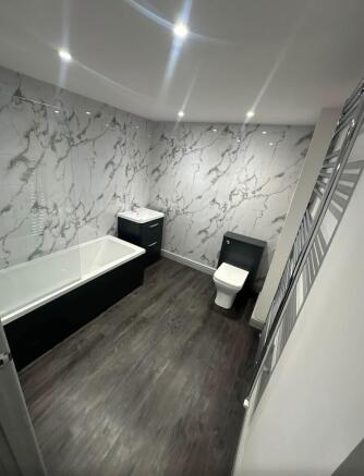2 bed Apartment to rent Image 8