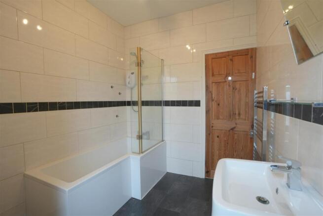 2 bed Terraced to rent Image 10