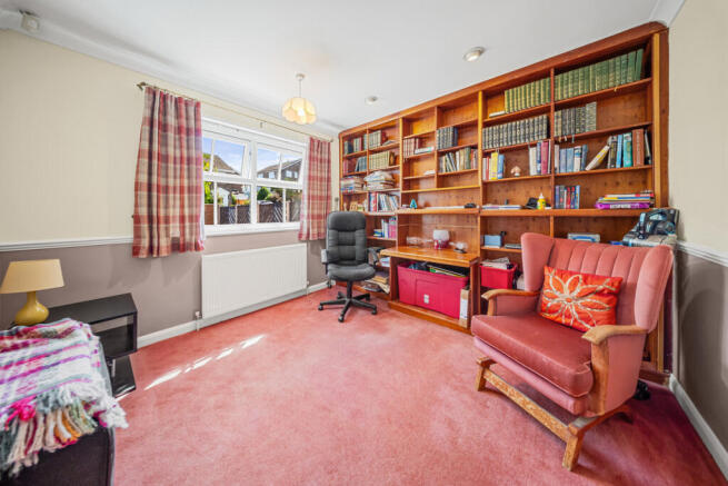4 bed Detached for sale Image 9