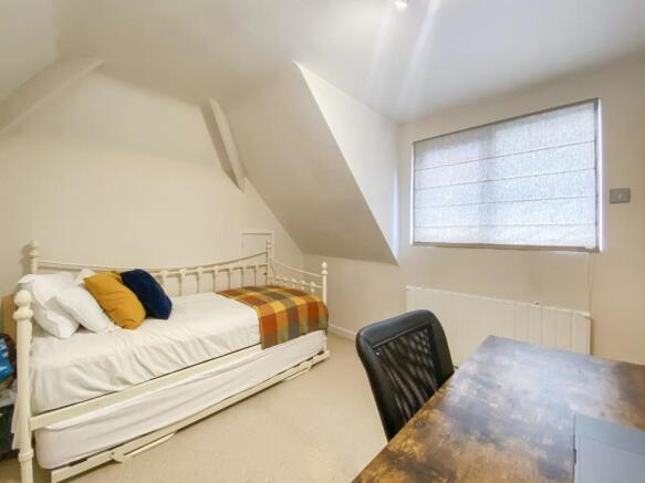 Bedroom 5 / Office Aspect 2