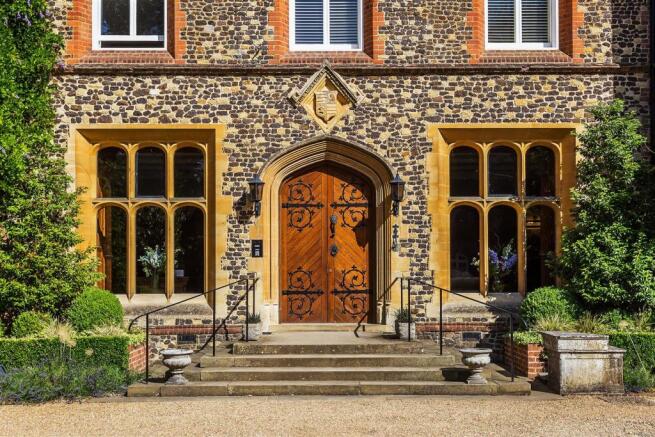 house. estate agency Albury Mansion Apartment 6